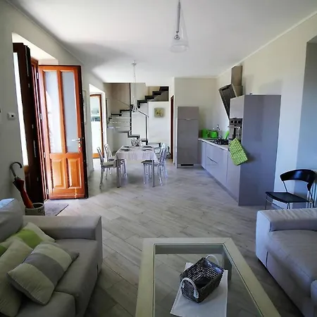 Alpino Immerso Nel Bosco Lodge *